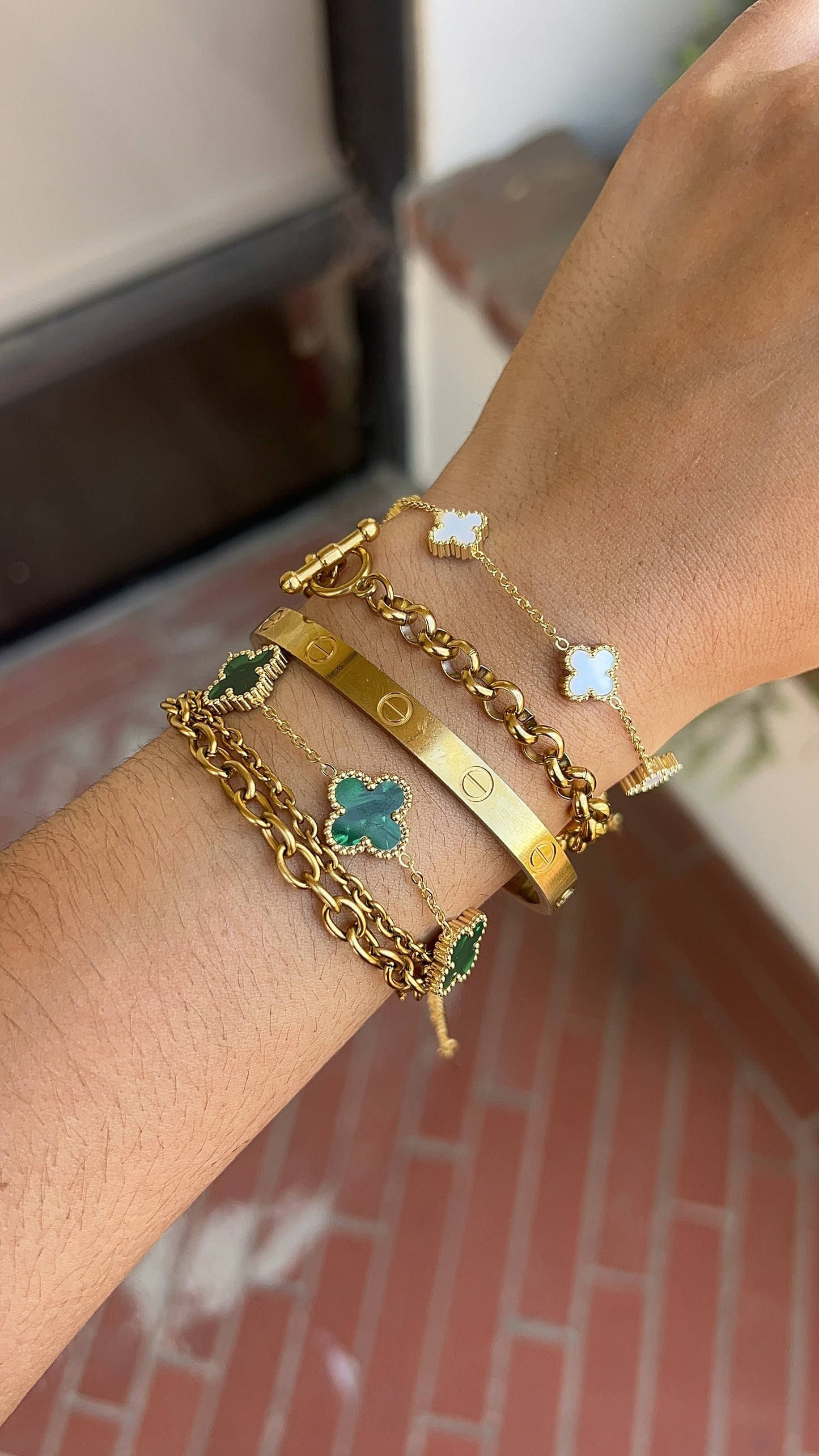 Mini Mother of Pearl Van Clover Bracelet