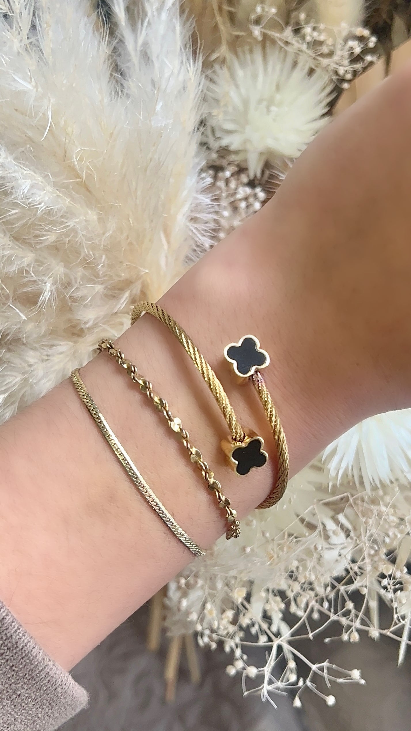 Van Clover Dainty Cuff