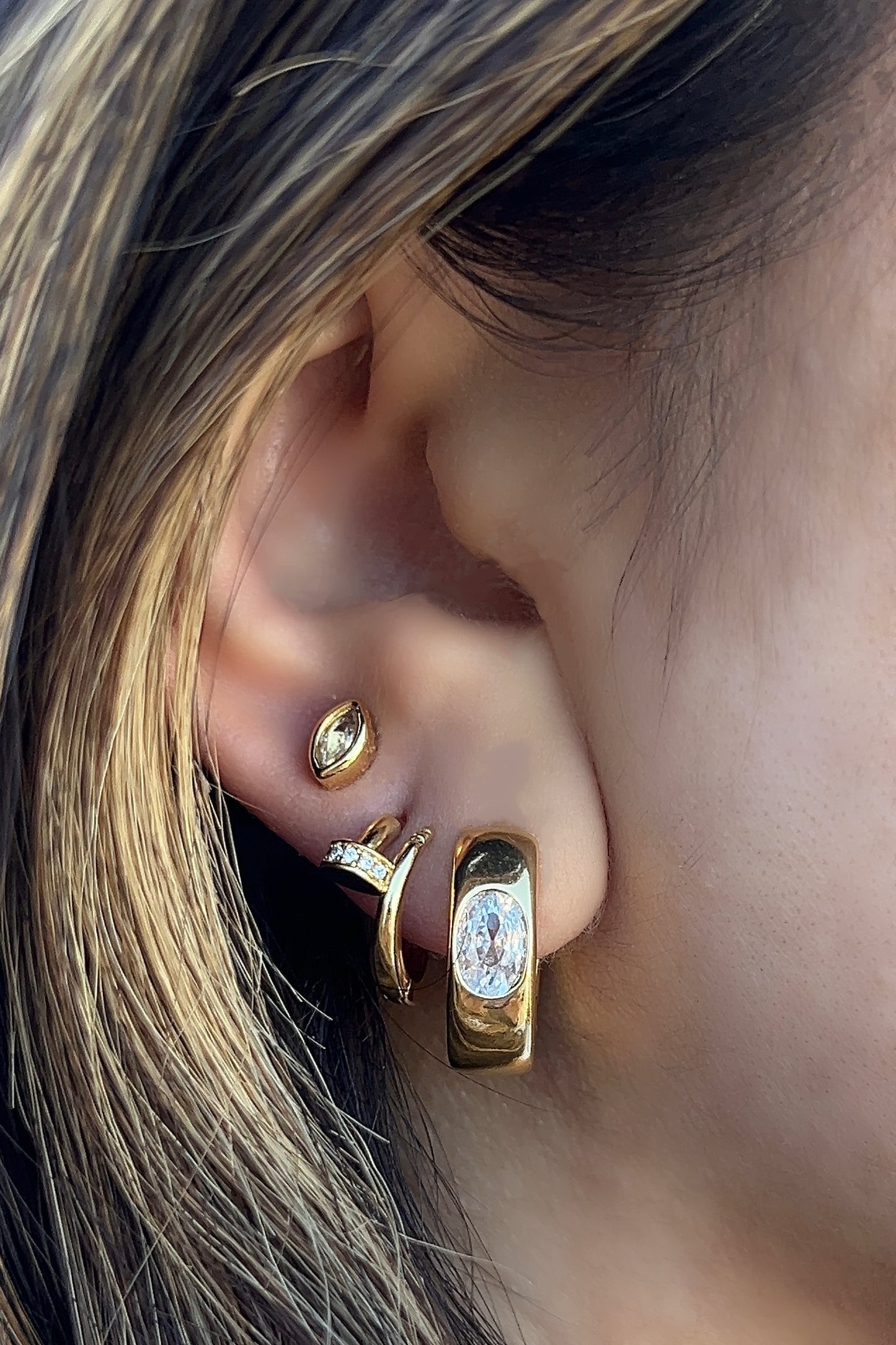 Mini CZ Park Ave Nail Huggies