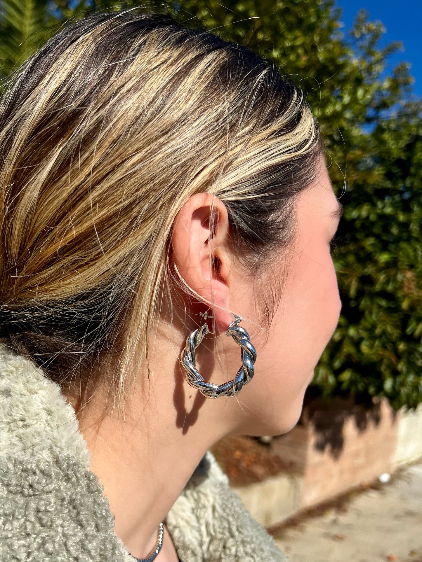 Medium Croissant Hoops