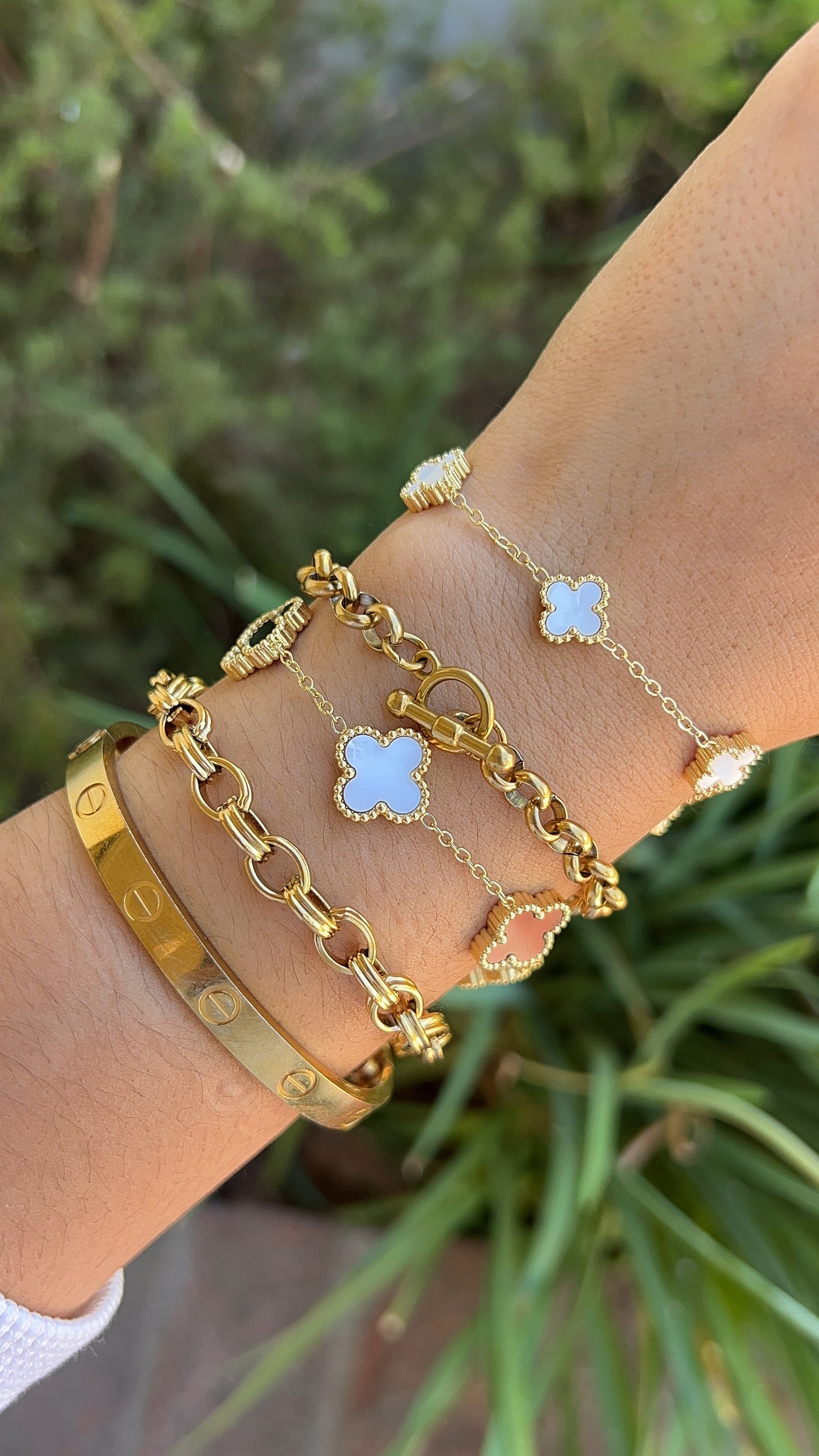 Mother of Pearl Classic Van Clover Bracelet